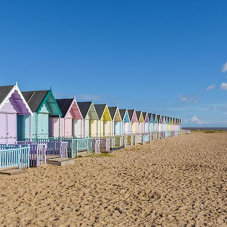Secretseaview Villa West Mersea Dış mekan fotoğraf